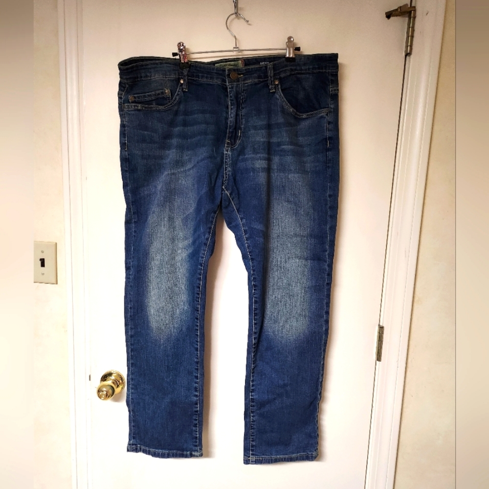 English Laundry Sutton Slim Straight jeans. 38x30.
